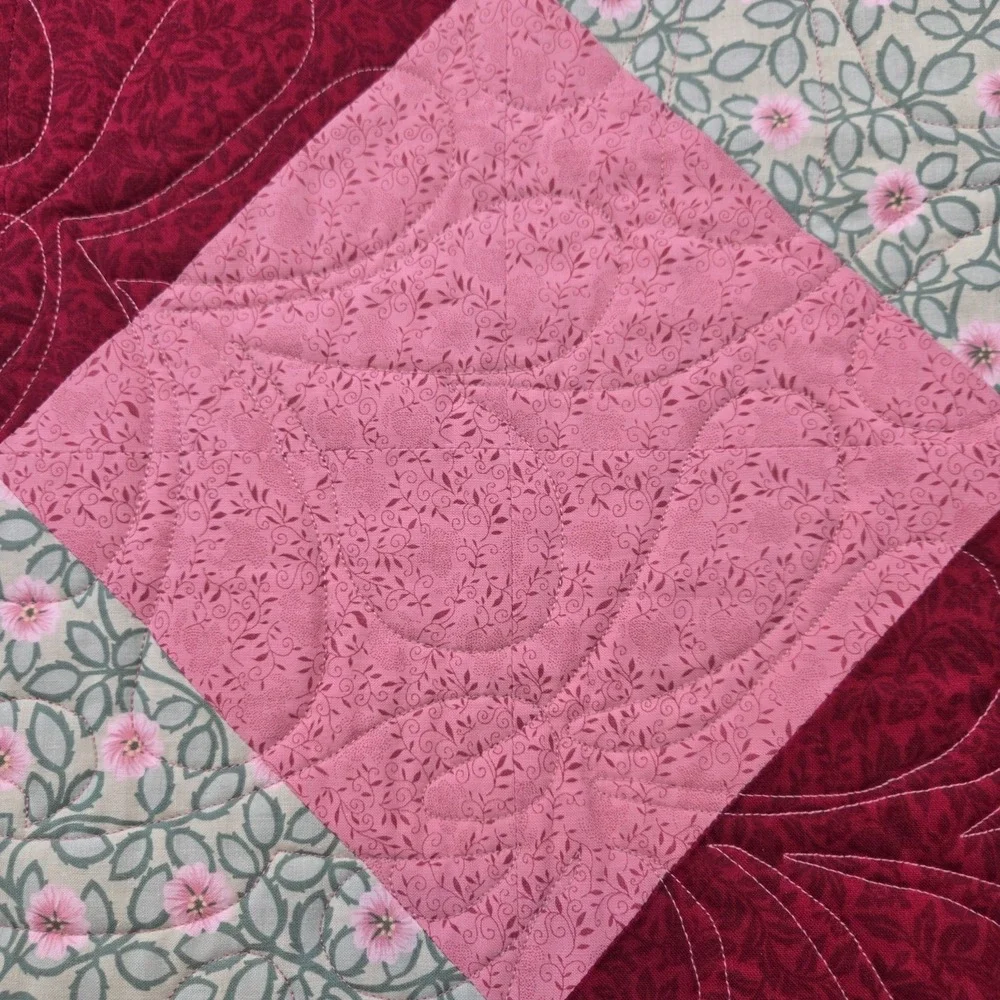 Vintage 2005 Pink/Green‎ Square Handmade Patchwork Diamond Pattern Quilt NEW